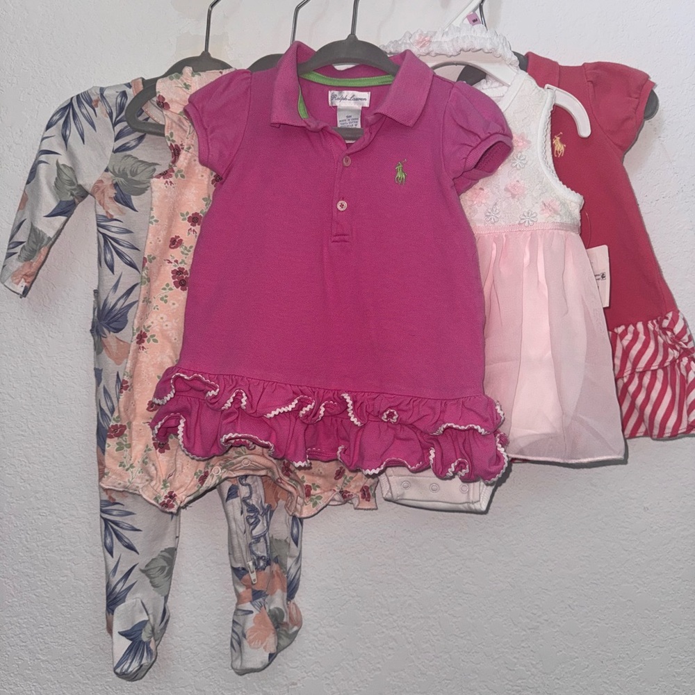 Bundle of 5 items for baby girl size 3 month - 9 month